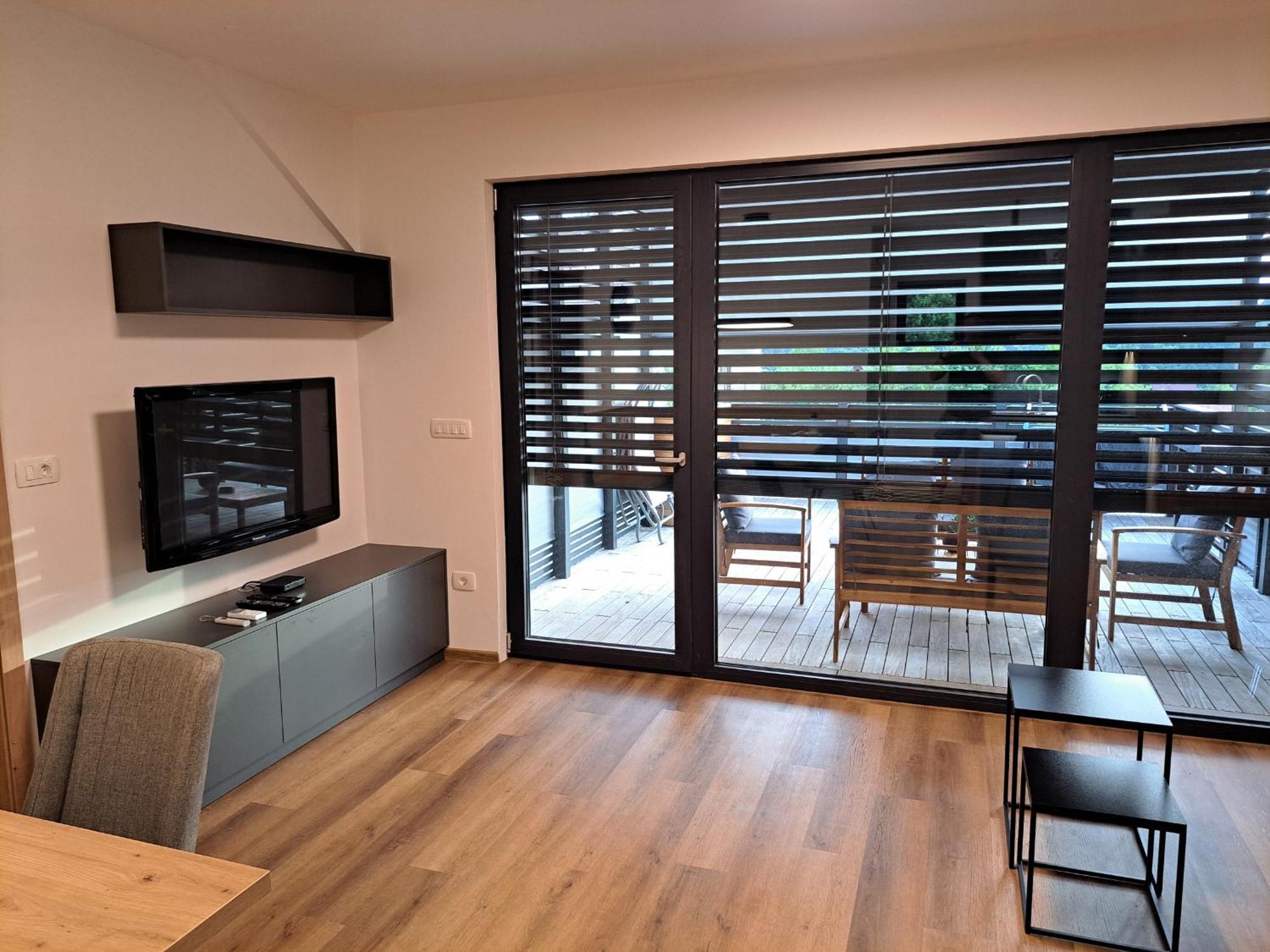 S&B'S Retreat Apartment Godovic Exterior foto